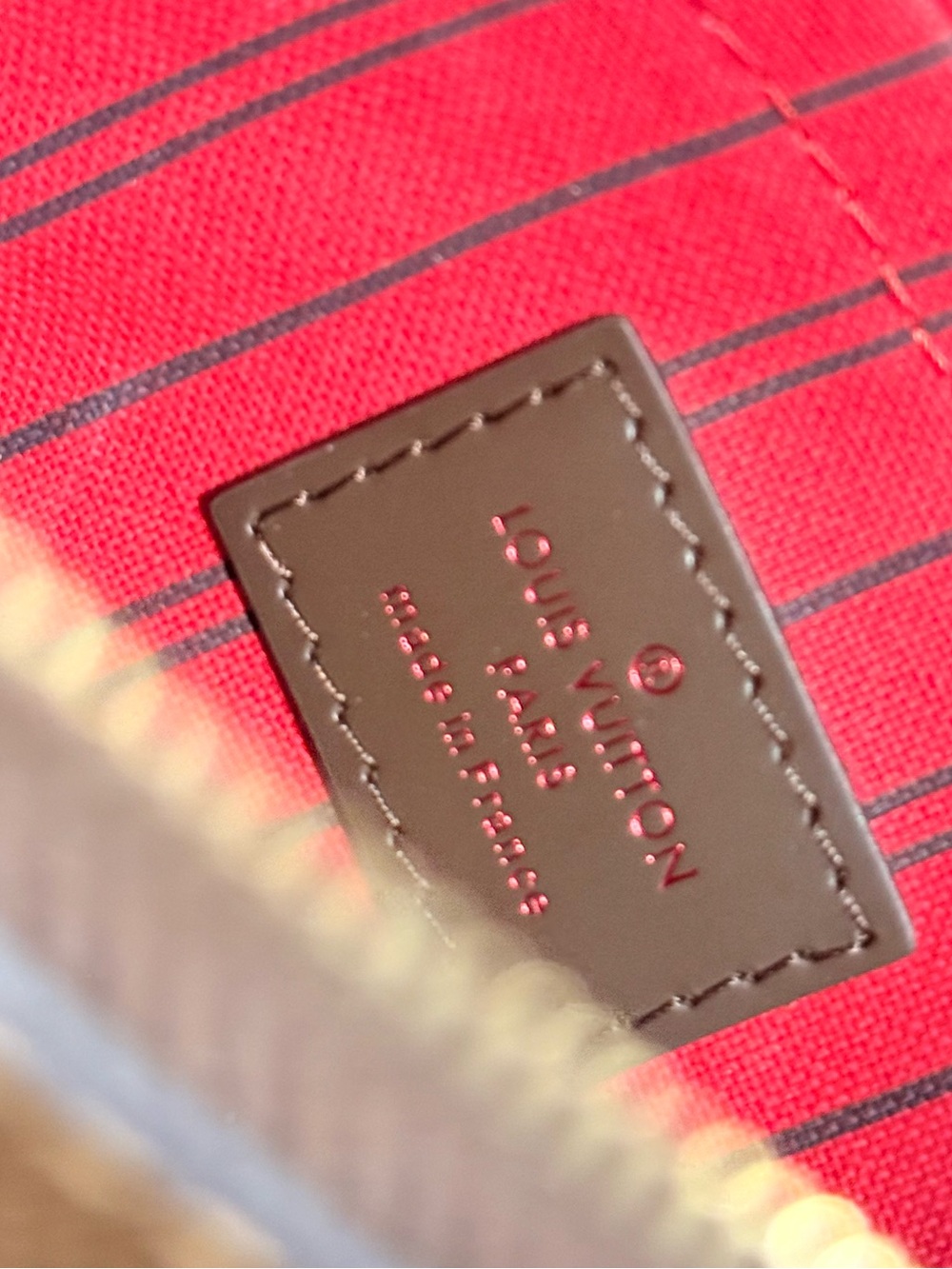 Louis Vuitton /// Damier Ebene Wristlet / Pochette - Picture 9 of 9